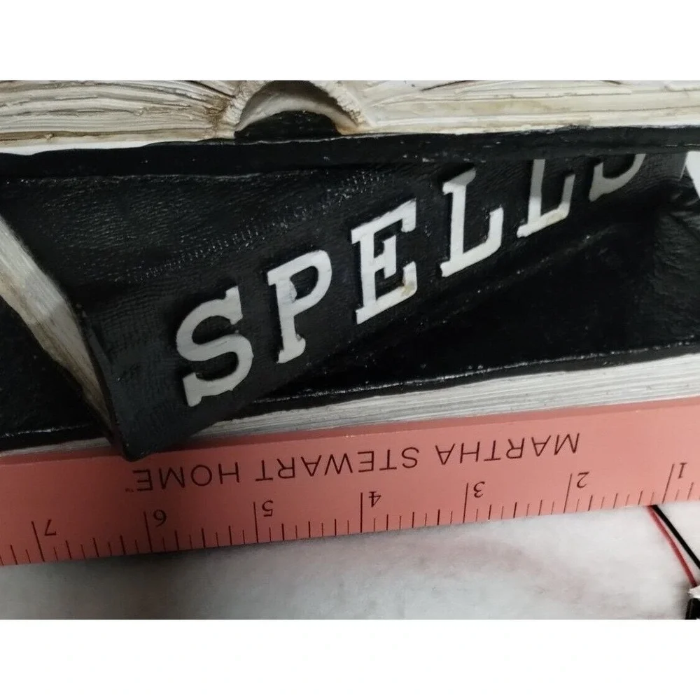Skull on Books Halloween‎ Decor Light Up Eyes Spell Book Spooky Prop